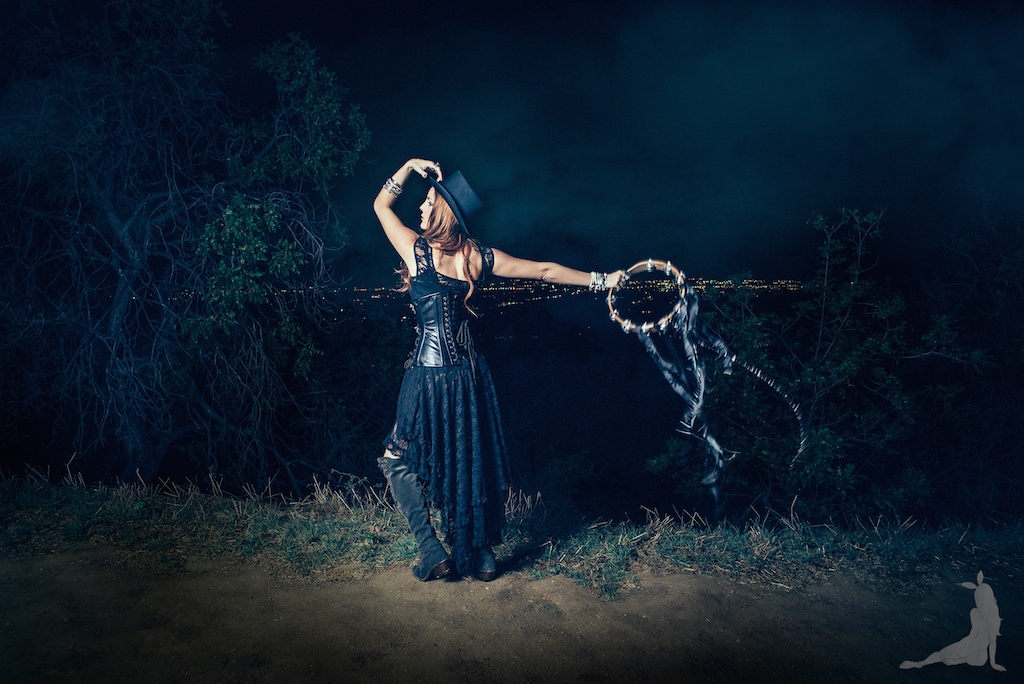 violet-vixen-corset-stevie-nicks-top-hat-rock-fashion-smoke-bomb-boho-blogger-fleetwood-mac 11 (1)